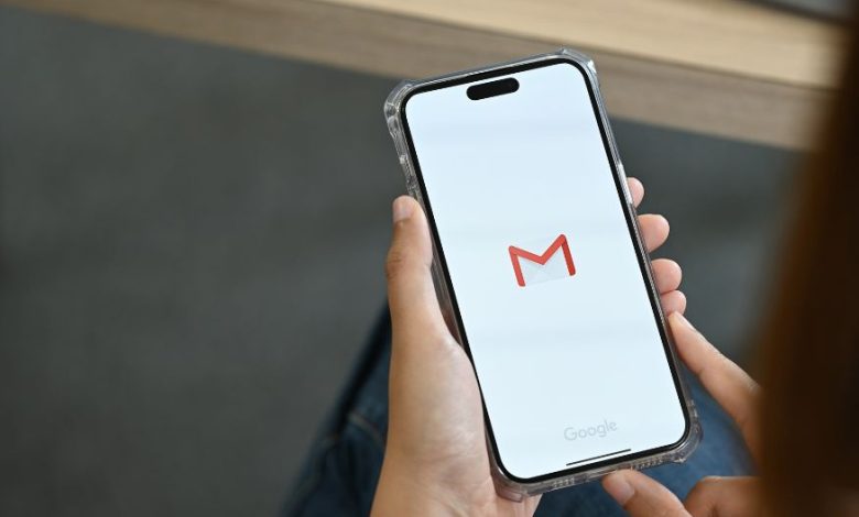 Find out how Google Mail is revolutionizing American communication.